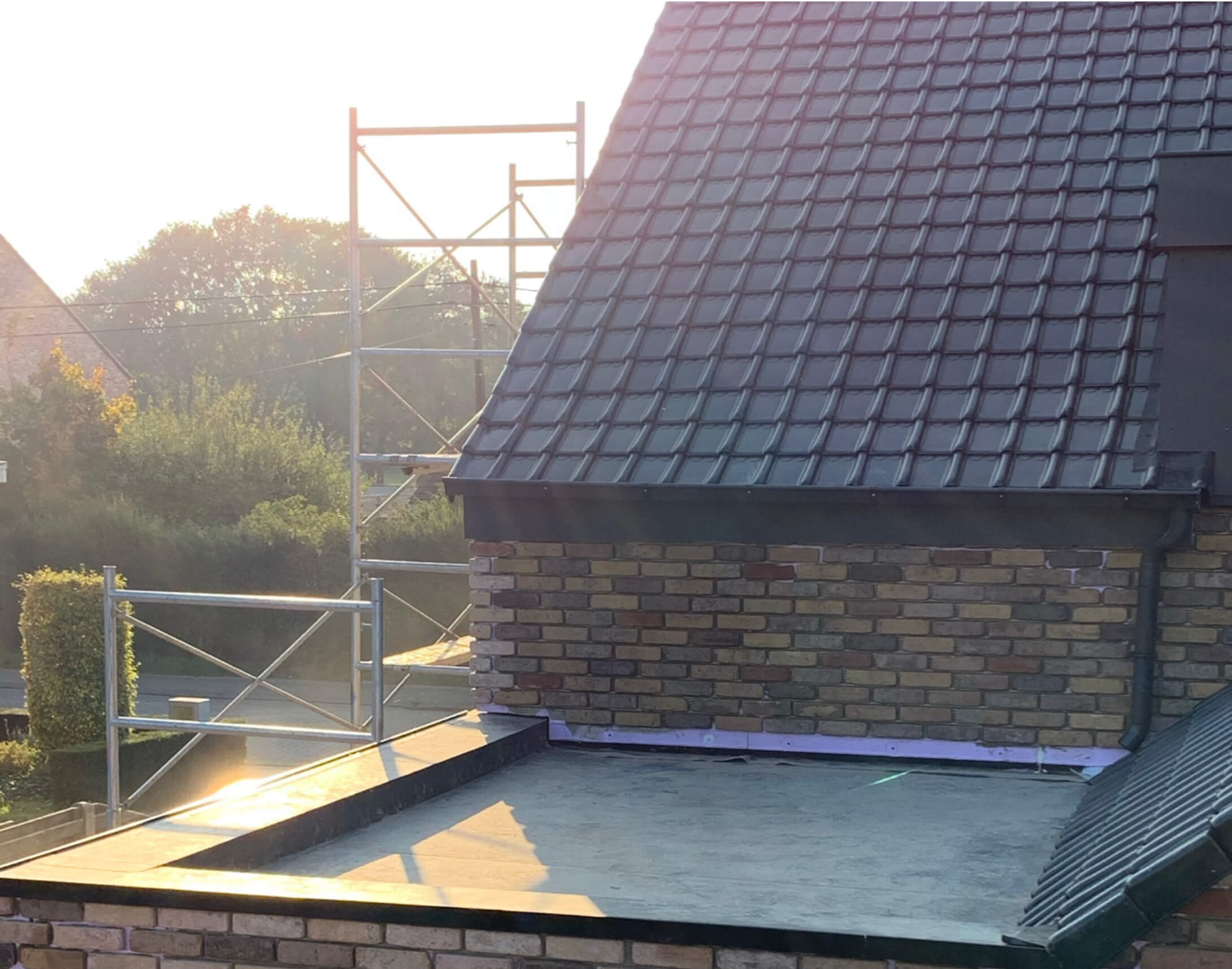 Plat dak met lichtkoepel